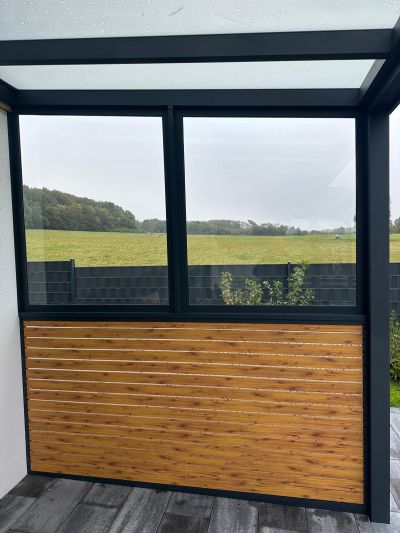 Sommergarten als windgeschützter Platz für Familie und Gäste