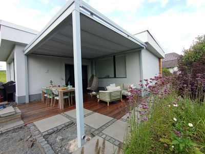 Unterglasmarkise unter Glasdach, Stoff straff gespannt